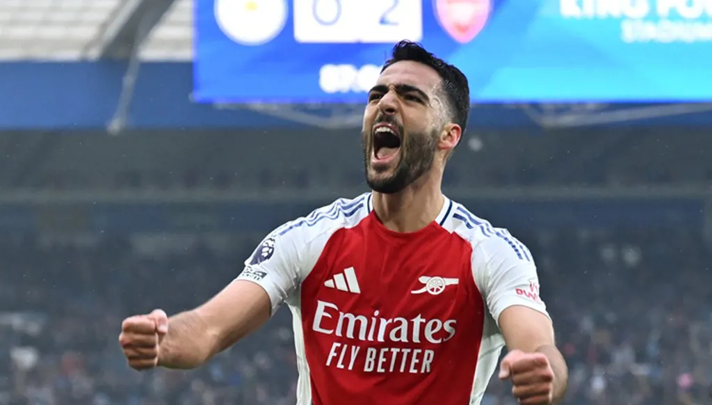 ميرينو يُبدع ويسجل ثنائية حاسمة تمنح أرسنال التفوق على ليستر (فيديو)