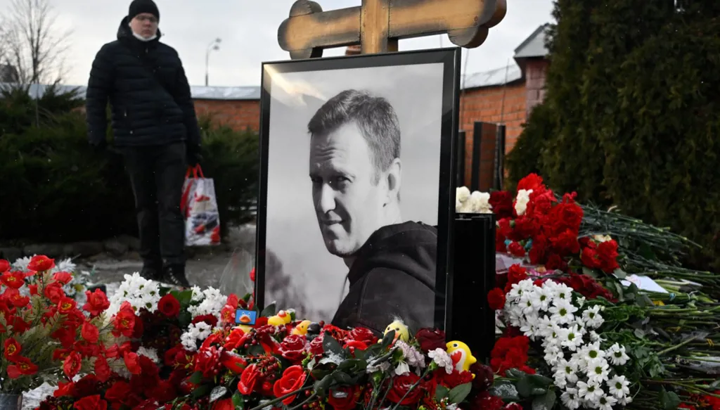 الاتحاد الأوروبي يحمل بوتين "المسؤولية النهائية" عن وفاة نافالني في السجن بسيبيريا