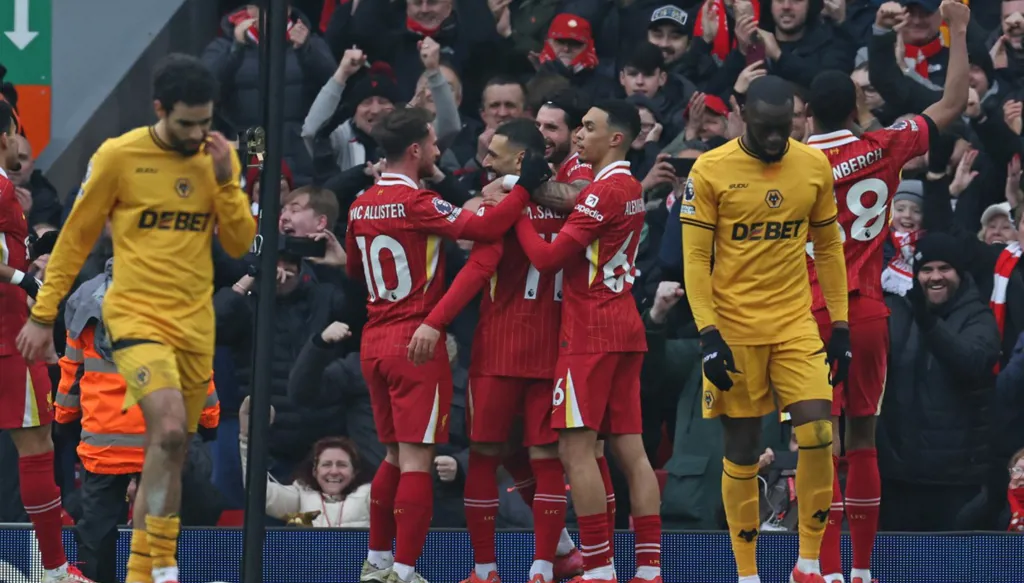 ليفربول يبتعد بصدارة الدوري الإنكليزي بعد تخطي ولفرهامبتون