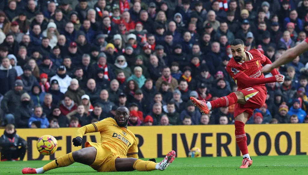 محمد صلاح يعادل روني ويستهدف رقم هنري (فيديو)