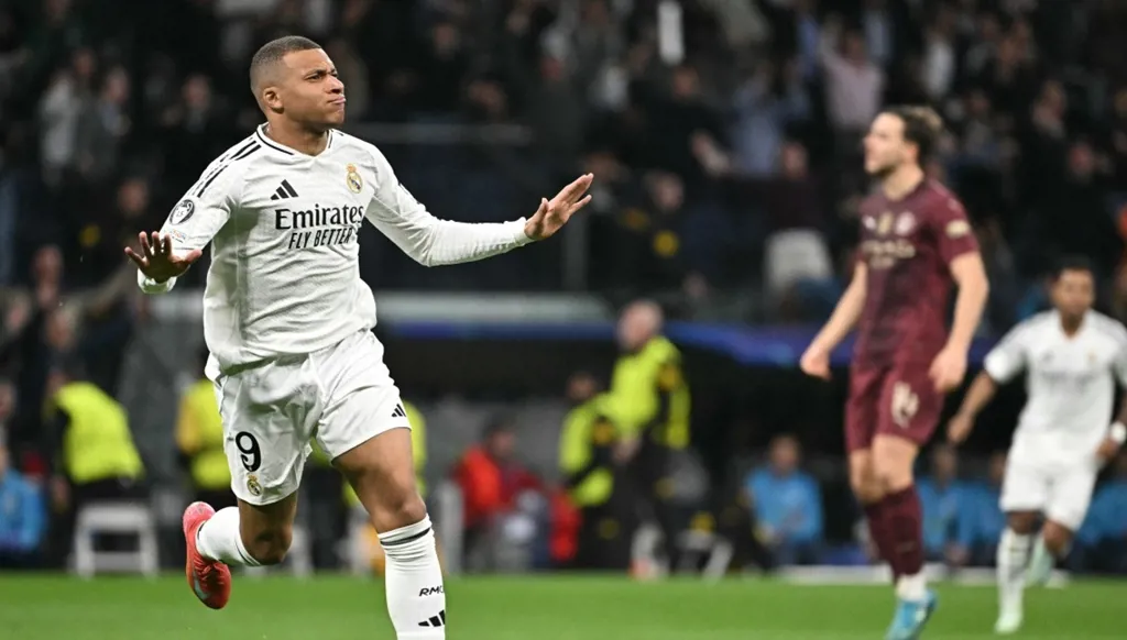 مبابي يتقمص دور البطولة بثنائية ضد سيتي في شوط مثير (فيديو)