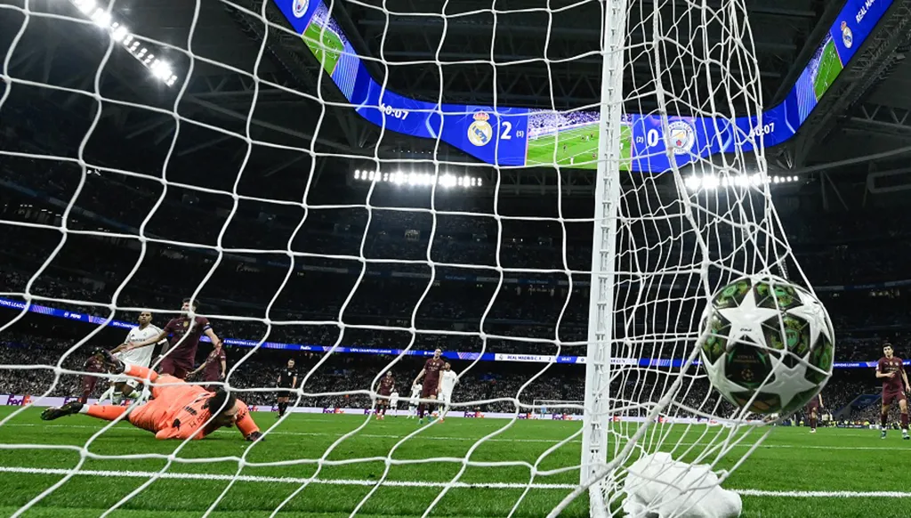 أجمل اللقطات من "معارك" دوري أبطال أوروبا (صور)