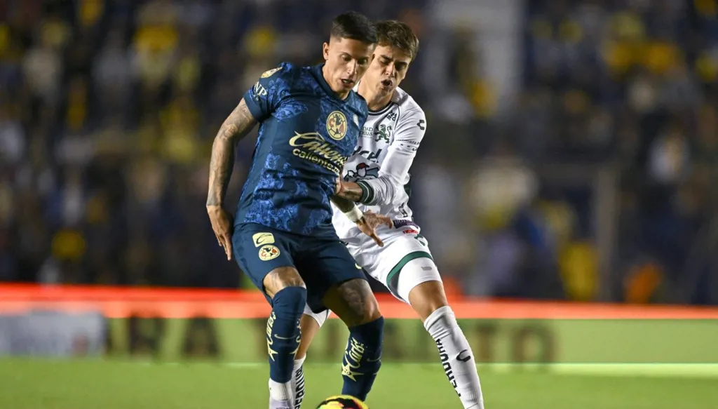 سرقة سيارة لاعب ليون المكسيكي أثناء التوجه للتدريبات