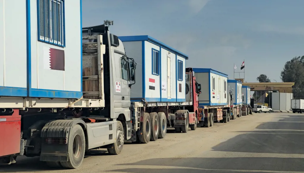 حكومة غزة: لم تصل بيوت متنقلة الى القطاع لايواء السكان