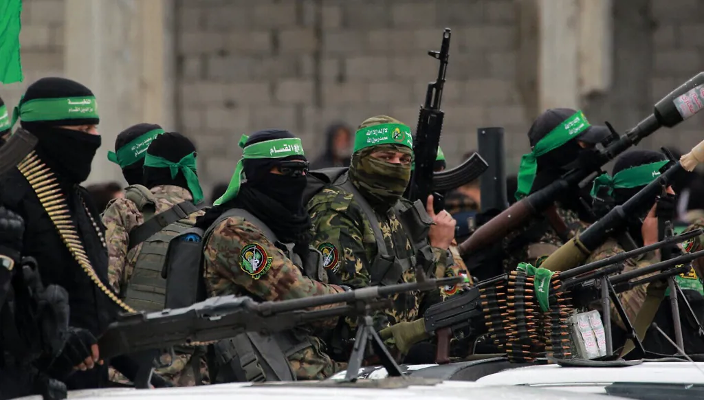 عناصر من حماس.