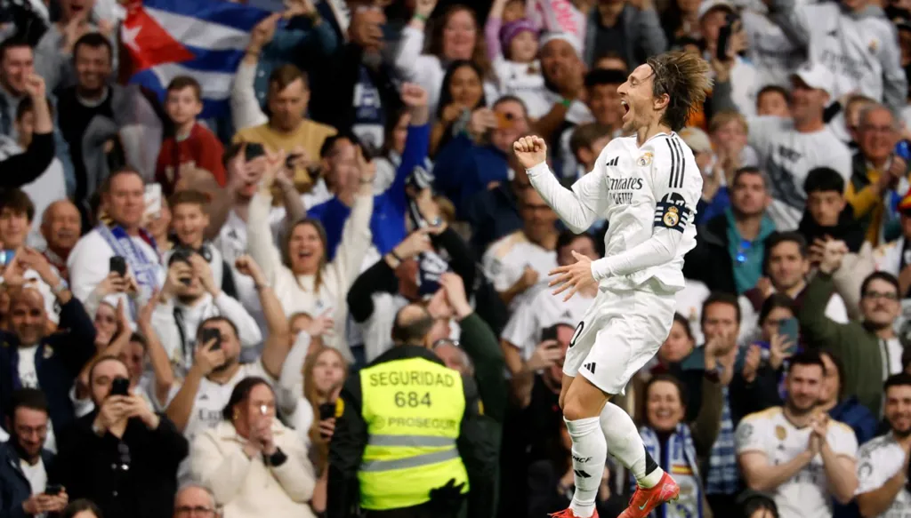 ريال مدريد يتفوق على جيرونا بثنائية