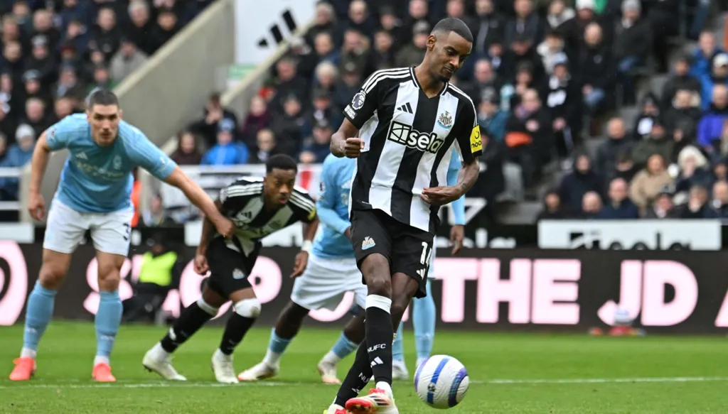 هاو يُحدّد خطورة إصابة الهداف إيساك