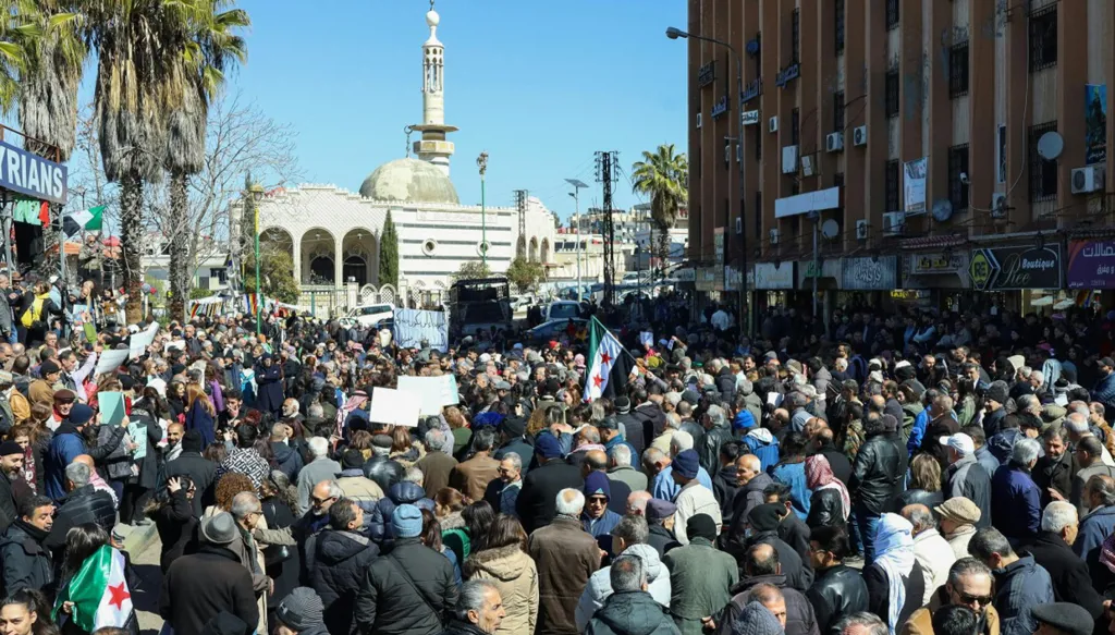 الجيش الإسرائيلي: قصفنا أهدافًا عسكرية في جنوب سوريا تحتوي على أسلحة