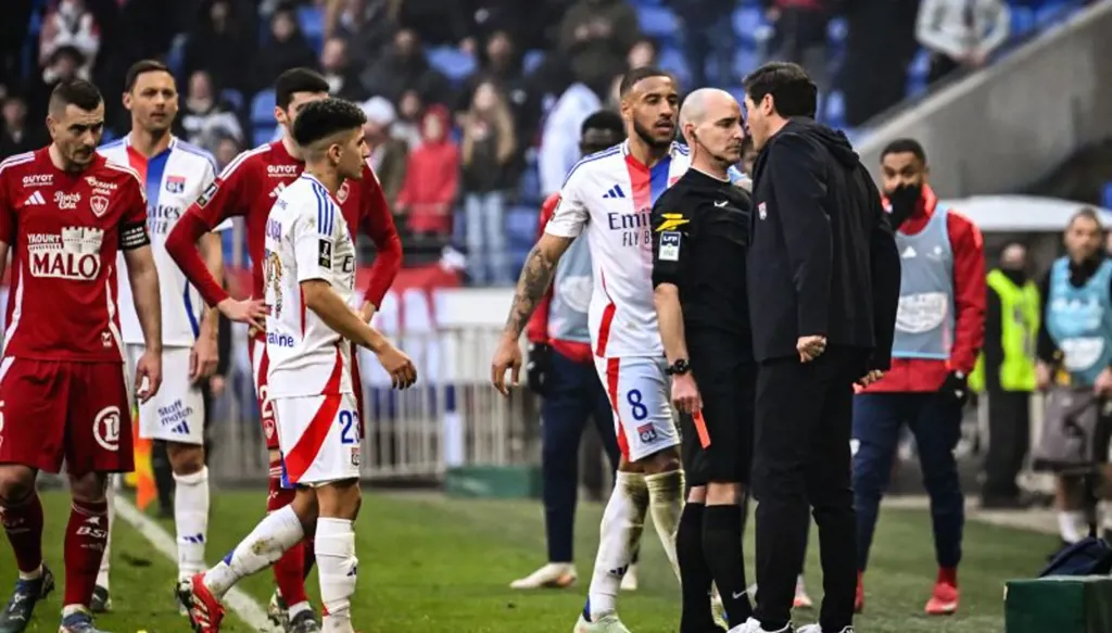 رئيس ليون يساند فونسيكا رغم العقوبة القاسية