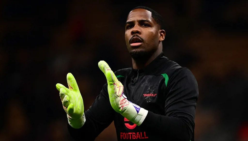 إيقاف حارس ميلان مباراة واحدة بالدوري الإيطالي بسبب سلوكه