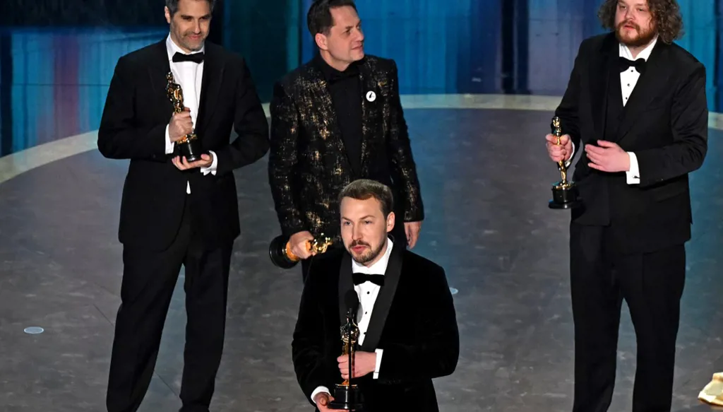 "فلو" أوّل عمل لاتفي يفوز بالأوسكار مع جائزة أفضل فيلم رسوم متحركة (فيديو)