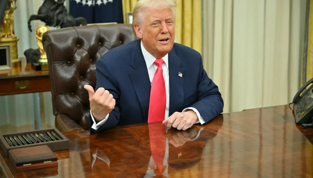 "رويترز" تفوز بجائزة "تونر" الأميركية عن تقاريرها حول ترهيب معارضي ترامب