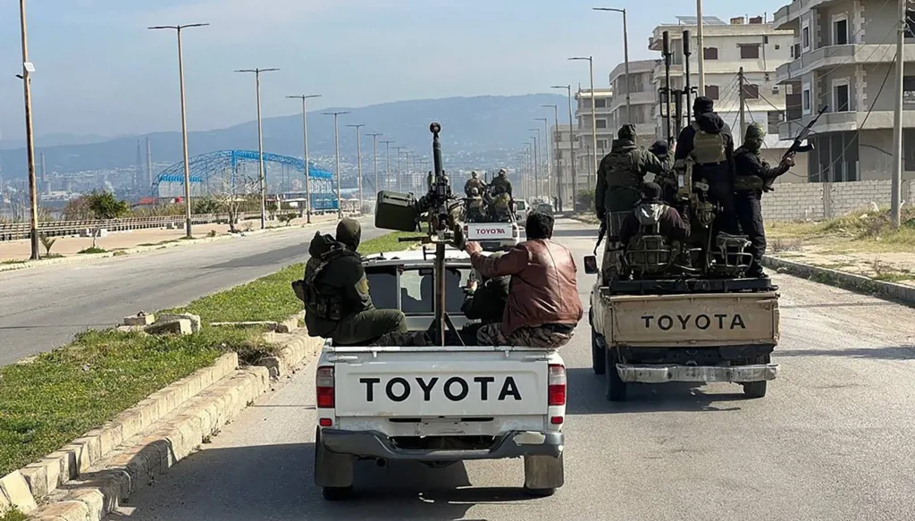 تركيا تحذر من أي "استفزاز يهدد السلام" في سوريا... وروسيا: ندعو إلى وقف إراقة الدماء