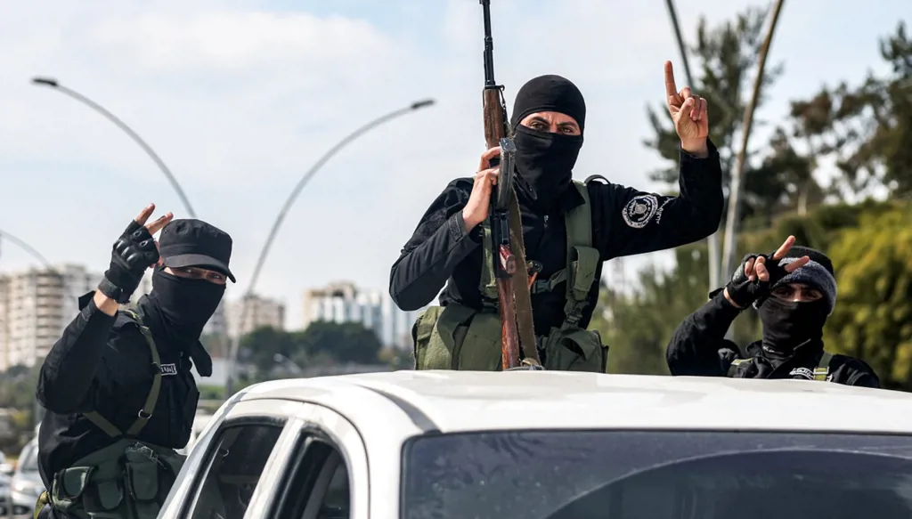 صباح "النهار": الاختبار الداهم من سوريا وإسرائيل تُوسّع المنطقة العازلة جنوب لبنان... هل يسمع الشرع نداء البطريرك؟