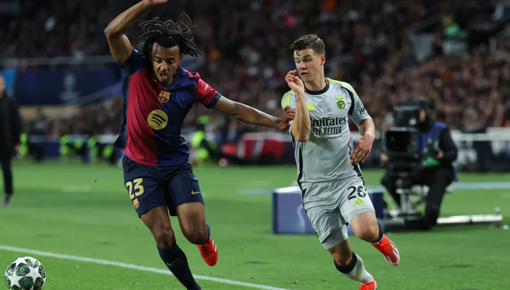 برشلونة يقترب من حسم مستقبل كوندي
