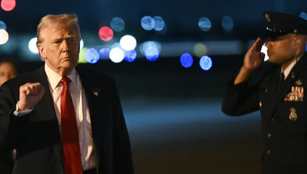 قاض أميركي يمنع ترامب من استخدام صلاحيات وقت الحرب في عمليات ترحيل