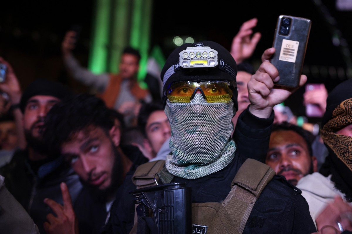 عنصر من الأمن السوري (أ ف ب).