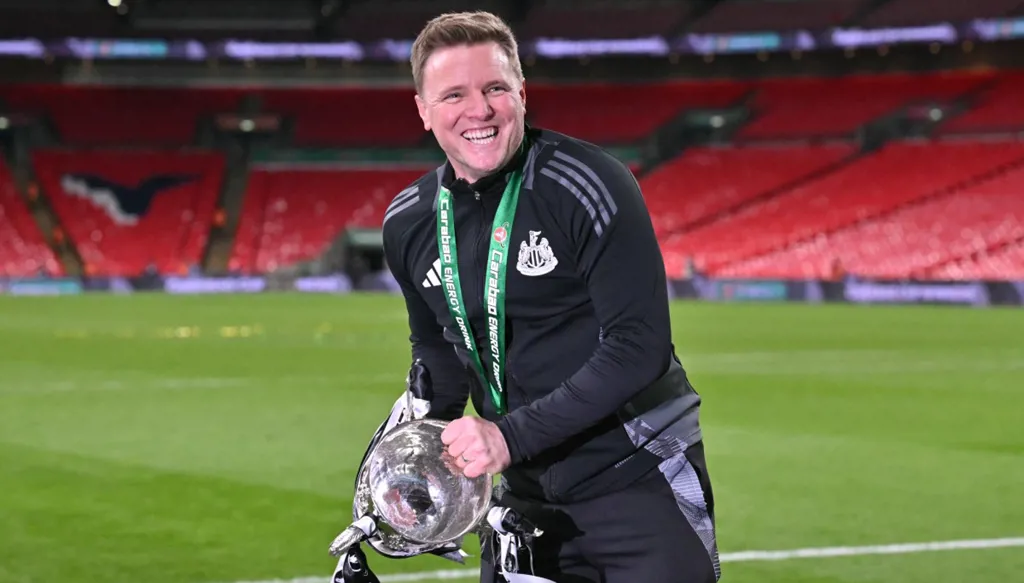 بعد إنجازه مع نيوكاسل... هاو بطل إنكليزي في زمن المدربين الأجانب