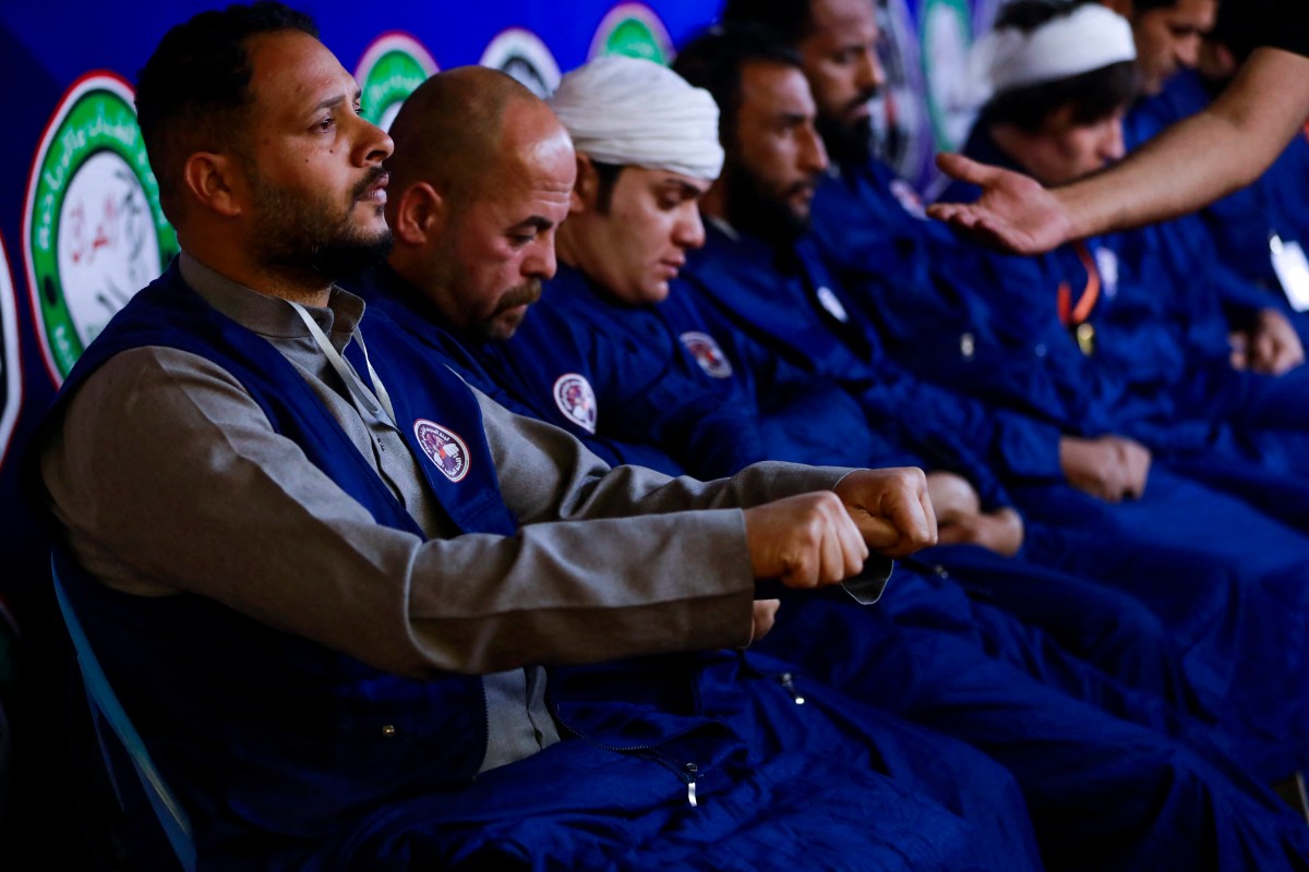 عراقيون يلعبون المحيبس