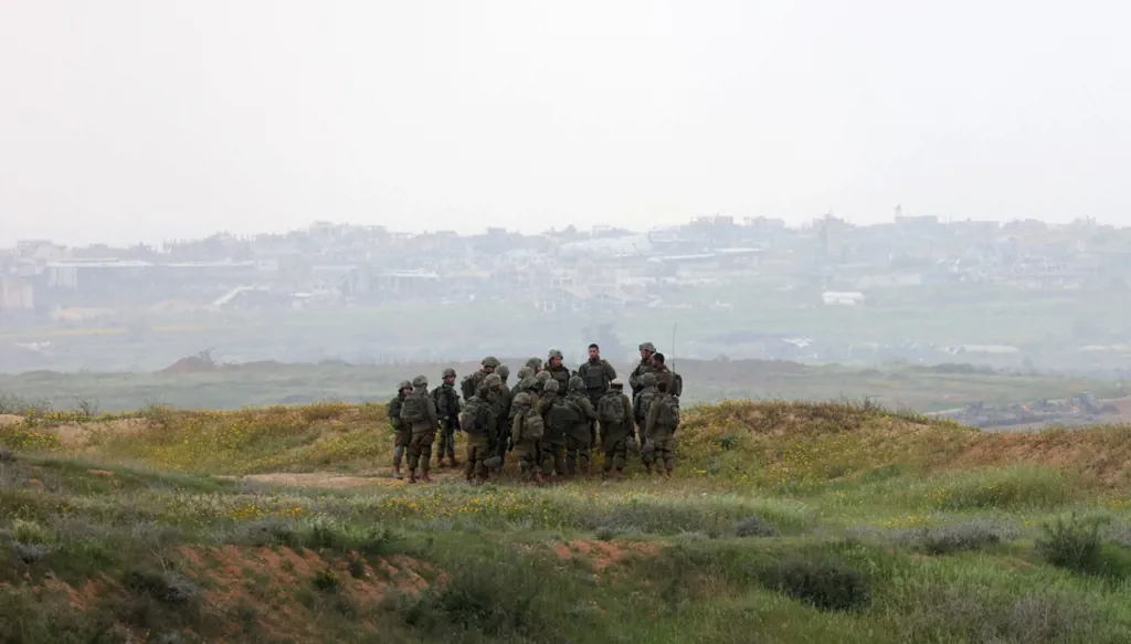 بالفيديو - الجيش الإسرائيلي يفجر مبنى المستشفى التركي وسط قطاع غزة