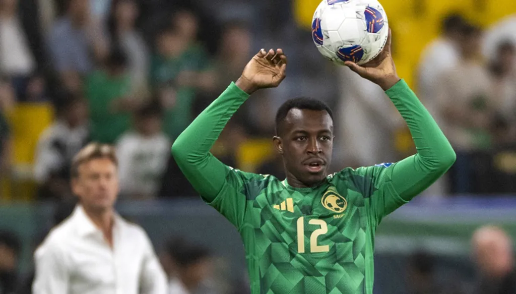 المنتخب السعودي يخسر أحد ركائزه الدفاعية قبل لقاء اليابان