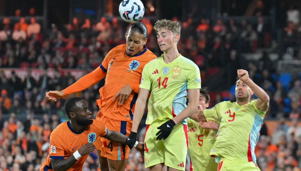 ديان هويسين موهبة دفاعية تنفجر بقوة