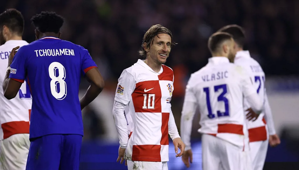 فرنسا في اختبار البقاء ومعركة جديدة وذكريات مؤلمة لألمانيا ضد إيطاليا في دورتموند