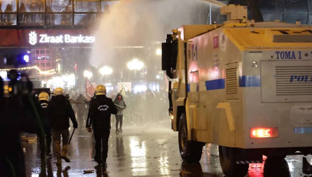 الكشف عن هوية مهاجمي القنصلية العراقية في إسطنبول