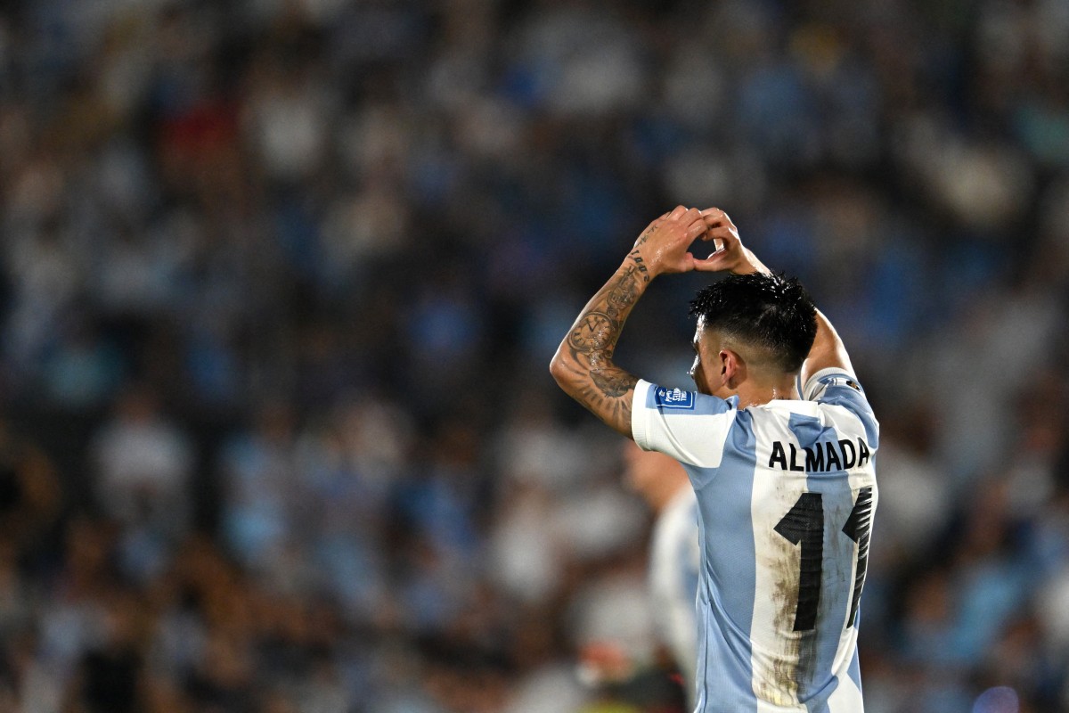 تياغو ألمادا مع المنتخب الأرجنتيني (أ ف ب)