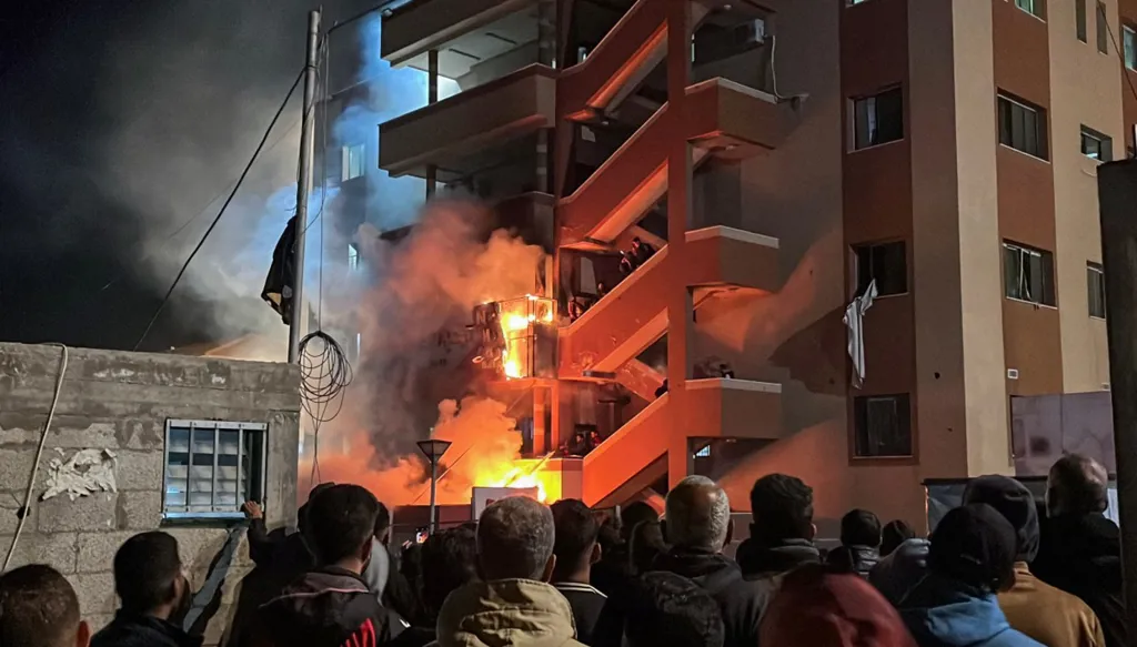 16 قتيلاً منذ فجر اليوم في قطاع غزة