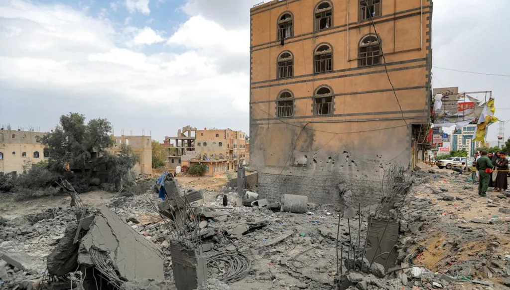 البيت الأبيض يعلن اغتيال خبير صواريخ حوثي بضربة أميركية... وغموض حول حقيقة مقتله ومصيره