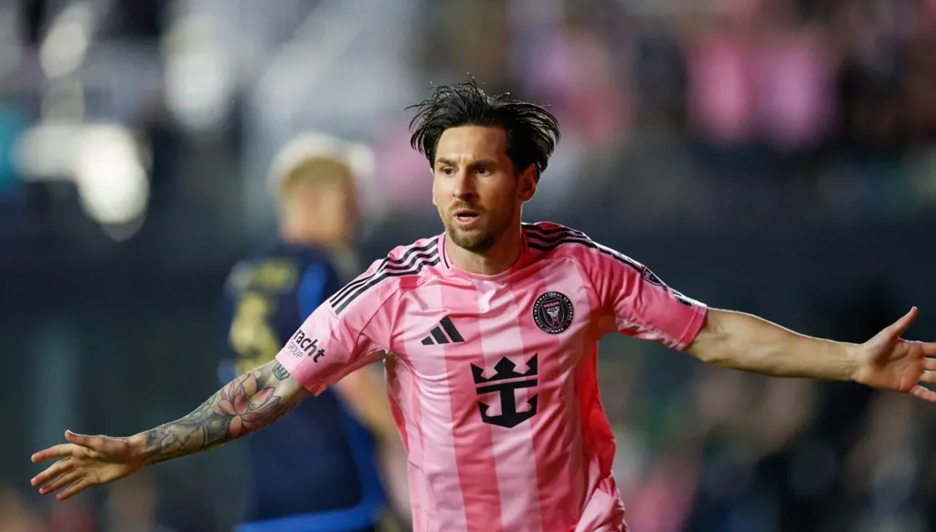 مقارنة بين ميسي ورونالدو في آخر 100 مباراة… من يتفوق؟