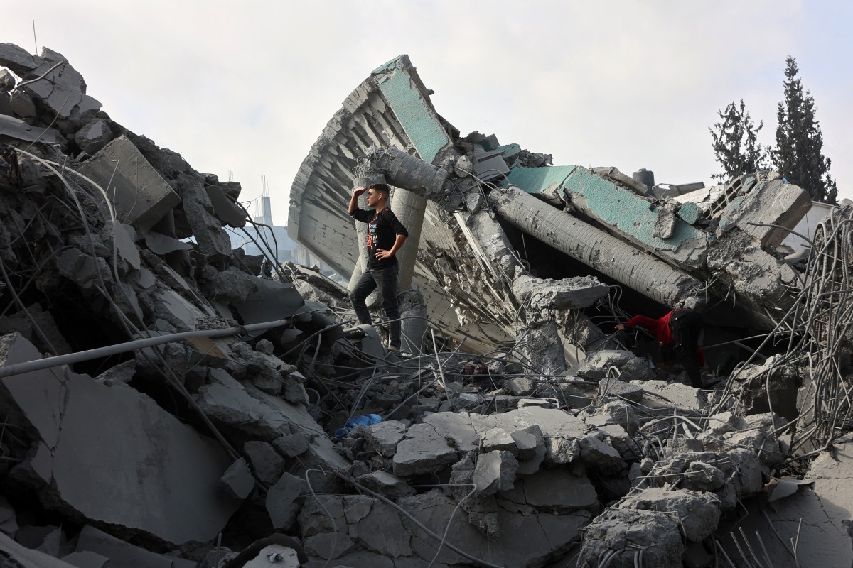 فلسطيني في غزة (ا ف ب)