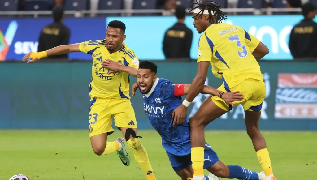 الهلال ينهار أمام الكبار في الدوري السعودي