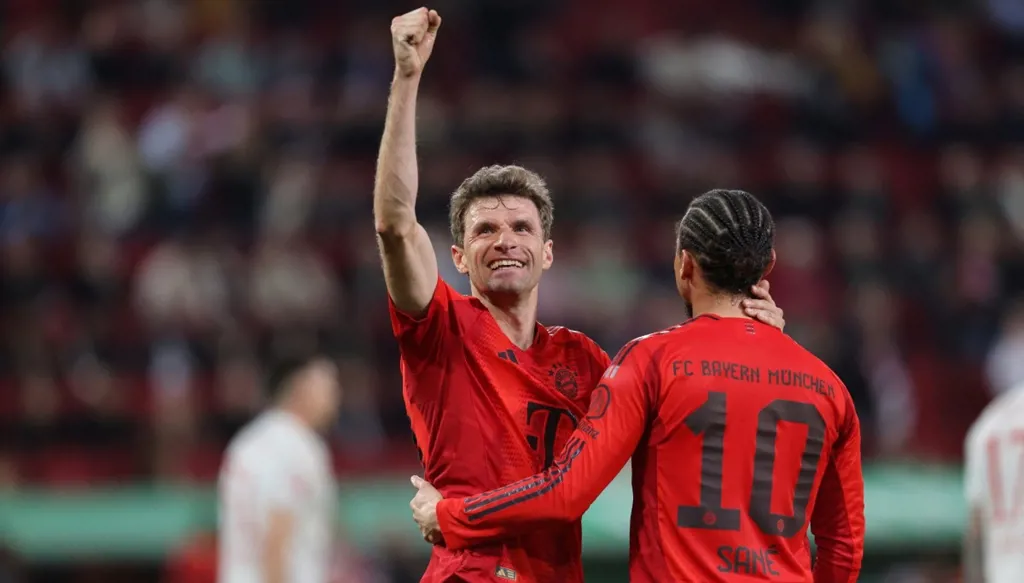 مولر يطارد رقمين قياسيين في كلاسيكو ألمانيا