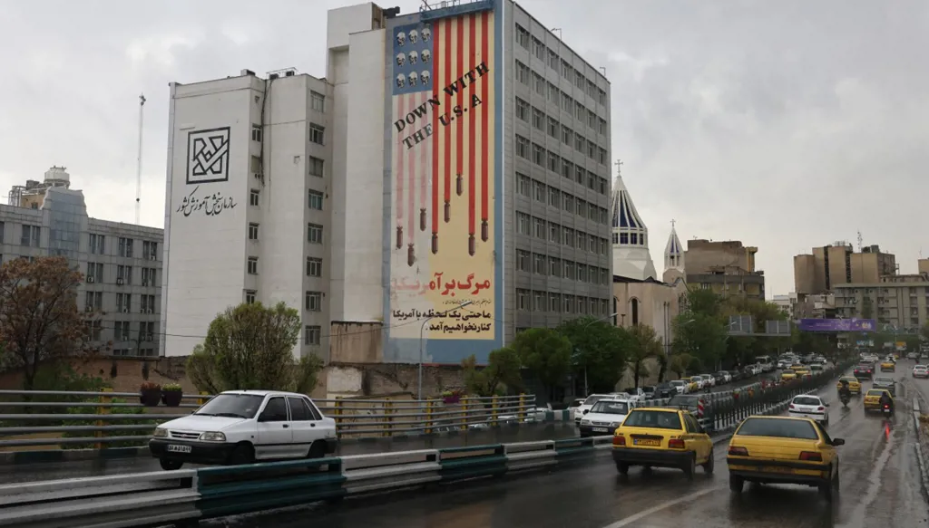 رئيس أركان القوات الإيرانية: لا نسعى لامتلاك سلاح نووي ولسنا دعاة حرب