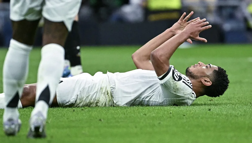 بيلينغهام يركل شاشة VAR في مشهد صادم (فيديو)