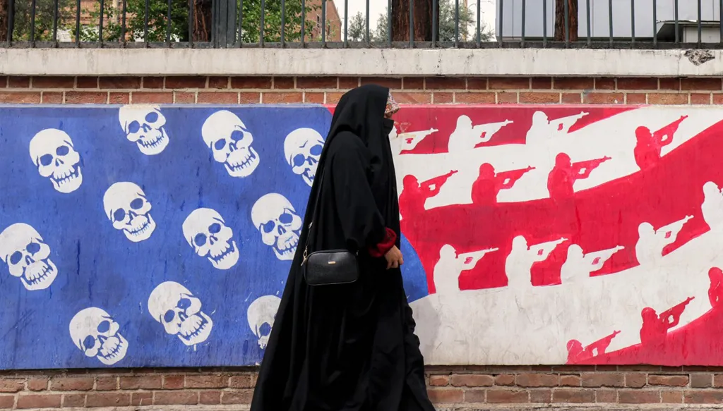 كيف يمكن إعادة فرض عقوبات الأمم المتحدة على إيران؟