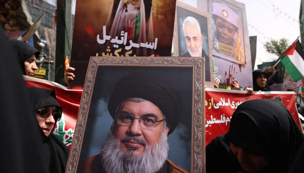 إعلام عبري عن استخبارات: "حزب الله" يستخدم مرفأ بيروت لتهريب السلاح