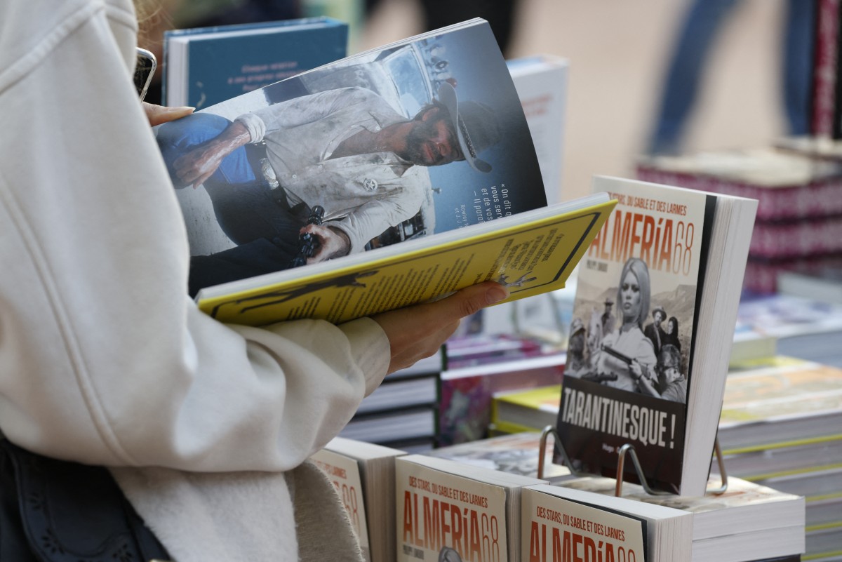 جانب من مهرجان باريس للكتاب. (أ ف ب)