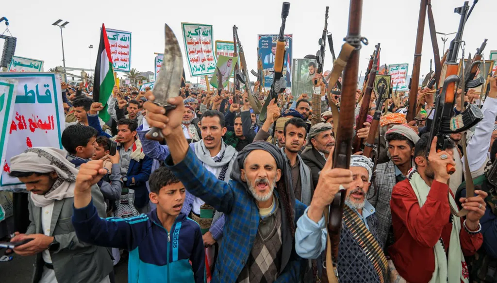 واشنطن تتهم شركة أقمار صناعية صينية بمساعدة الحوثيين على تنفيذ هجماتهم