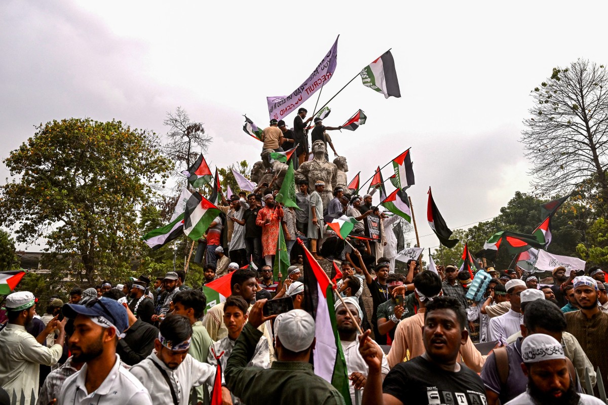 تحرّك داعم لغزّة في بنغلادش (أ ف ب).