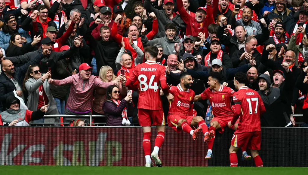 خطوة تفصل ليفربول عن اللقب العشرين في الدوري الإنكليزي