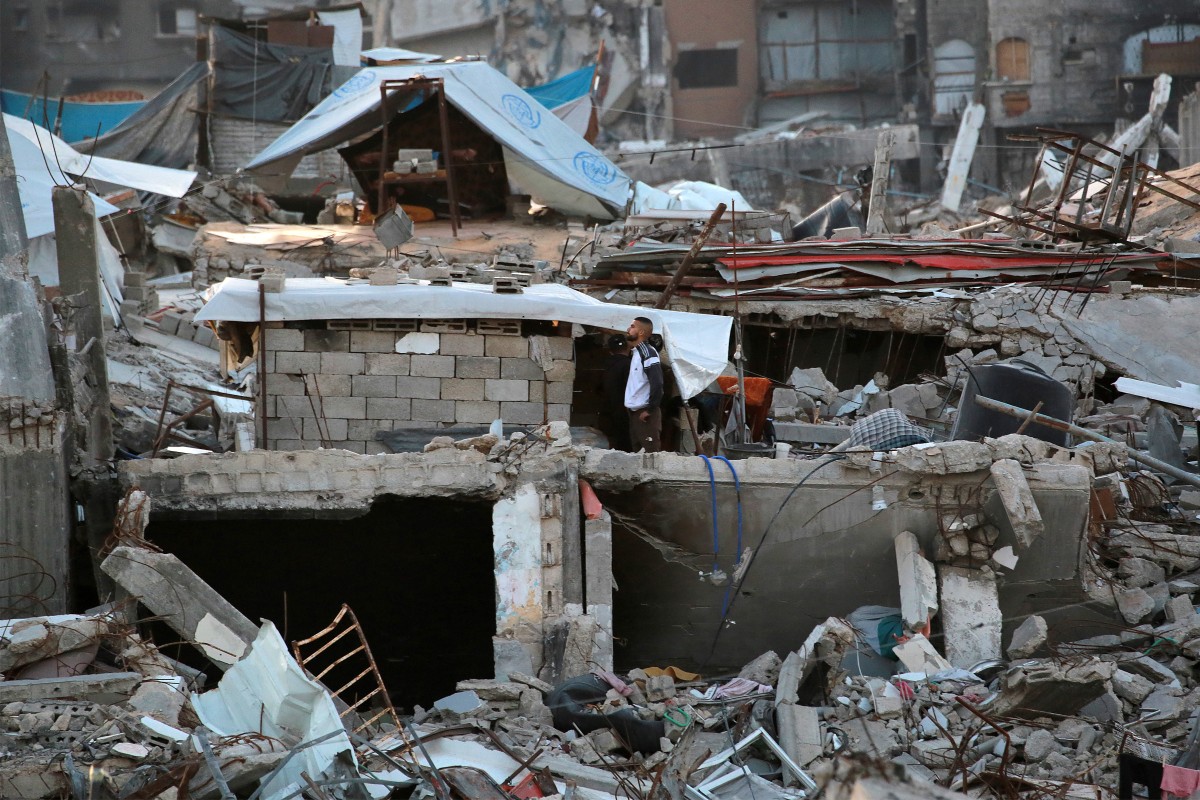 فلسطينيون في جباليا (أ ف ب).