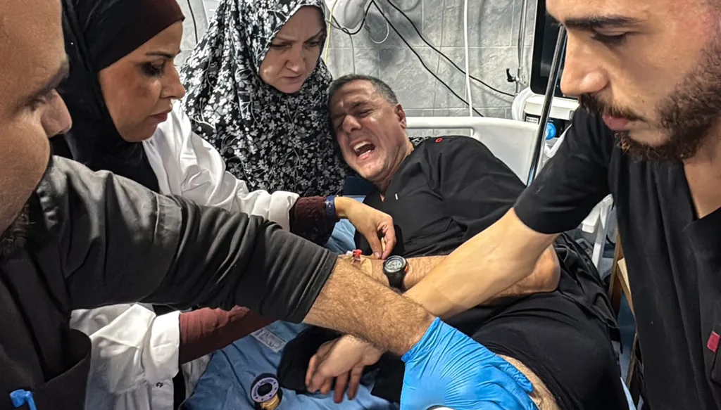 "فترة التحقيق قاسية"... الطبيب حسام أبو صفية: أعاني من ترويع نفسي وجسدي في السجن