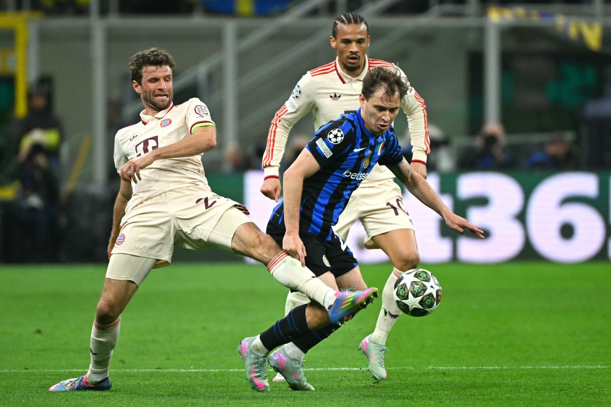 باريلا خلال لقاء إنتر وبايرن ميونيخ (أ ف ب)