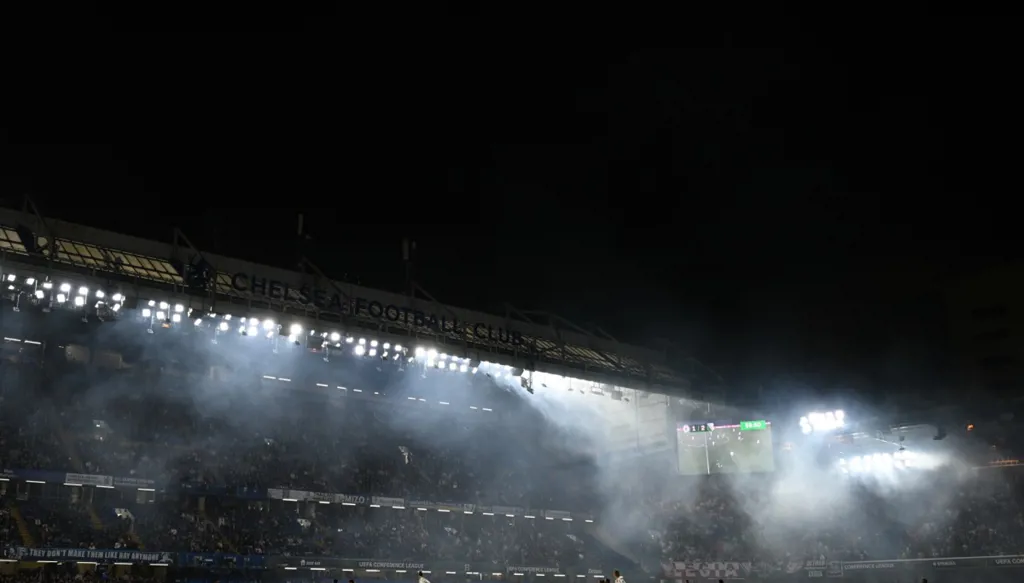 حارس تشيلسي السابق يعتزل مبكراً وينضم للجيش الأوكراني