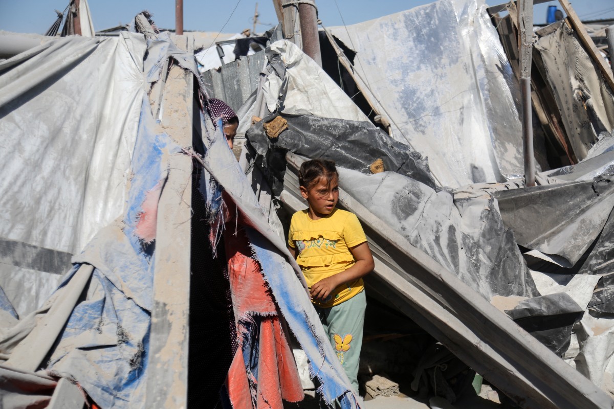 طفلة فلسطينية في خان يونس (أ ف ب).