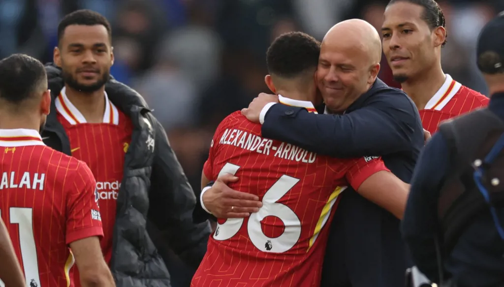 سلوت يترقب التتويج في "أنفيلد": لا نريد كأساً صامتاً