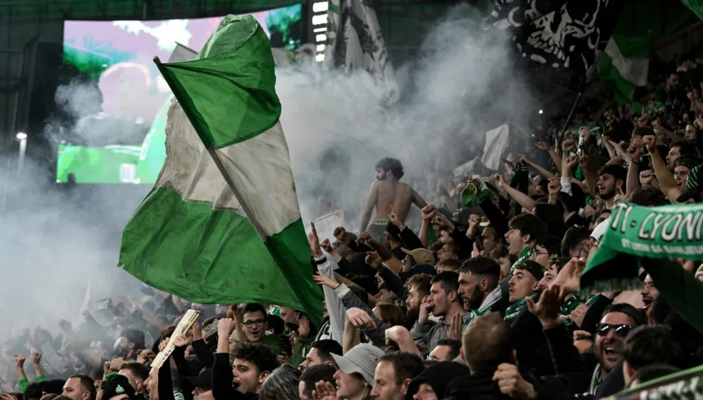 قمة تتحوّل إلى فوضى في الدوري الفرنسي